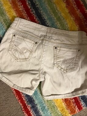 1st Kiss White Denim Shorts with Embroidered Back Pockets